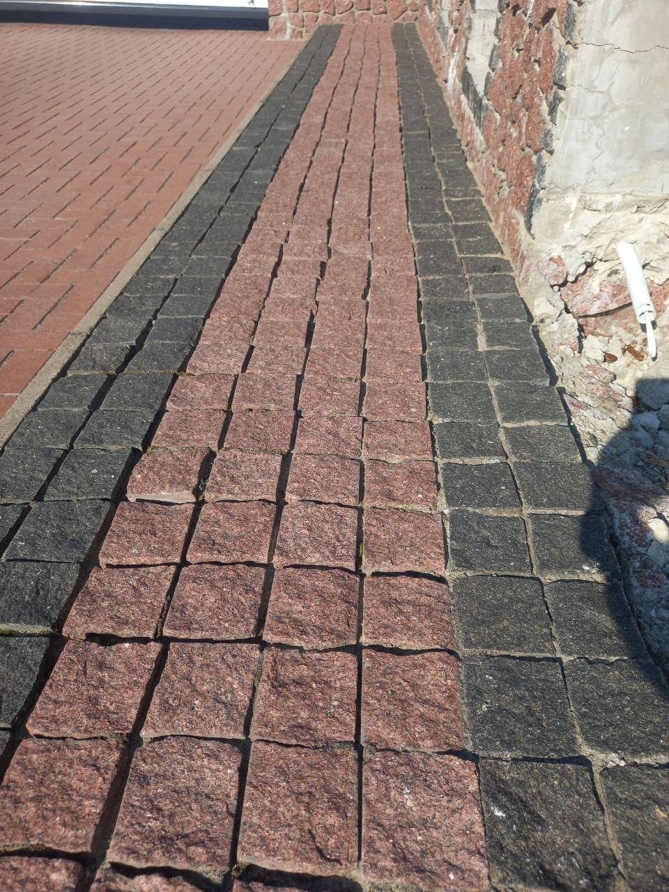 Red Crystal Granite Rockface Natural